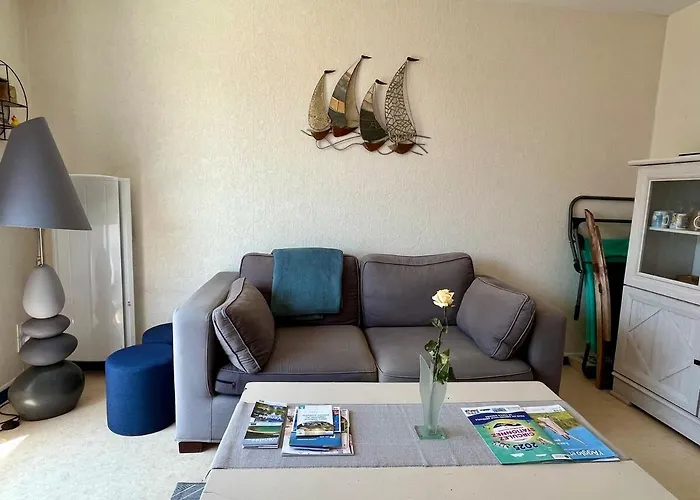 A 2 Mn Du Remblai, De La Et Des Commerces *