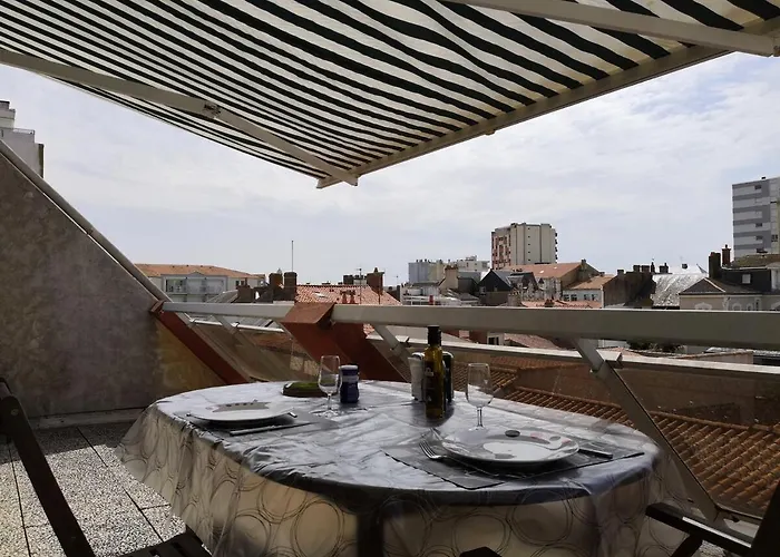 A 2 Mn Du Remblai, De La Et Des Commerces