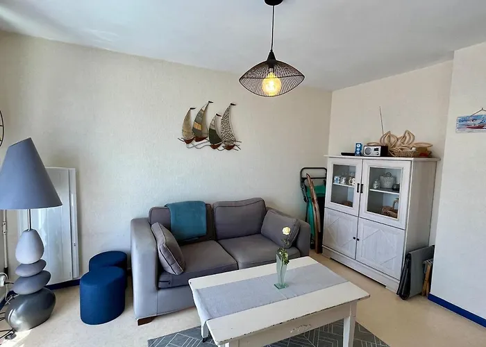 A 2 Mn Du Remblai, De La Et Des Commerces *